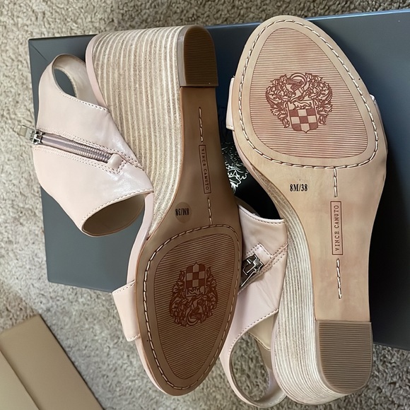 NIB Vince Camuto Size 8 Wedge Sandals / Color - Sandbar - Picture 4 of 7